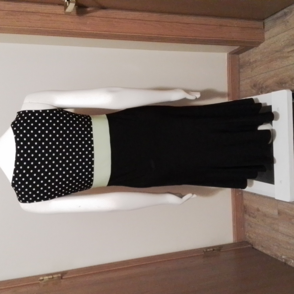 Free shrug w/ Julian Taylor black dress, size 6!